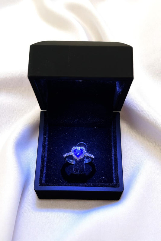 Mor Kalpli Işıklı Kutuda Çelik Ciddi İlişki Yüzüğü – Sevgiliye Özel Hediye